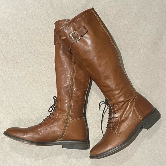 TOWN SHOES Tall Tan Riding Boots with inside zipper and gold accents size 8 - Picture 1 of 13